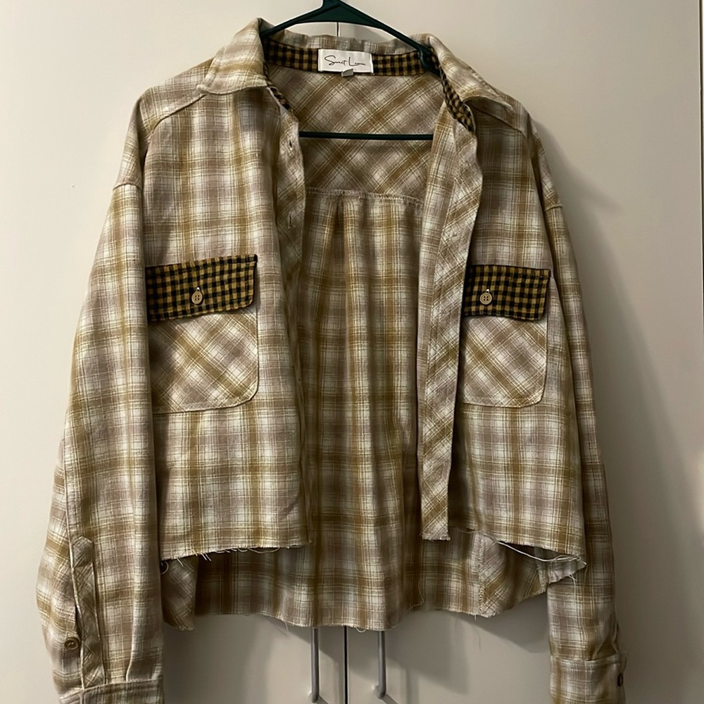 Mustard and white cropped flannel with black and yellow accents